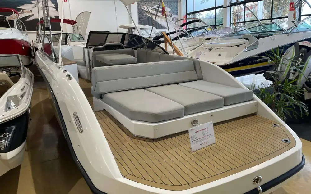 slider 11 Rand Boats Supreme 27