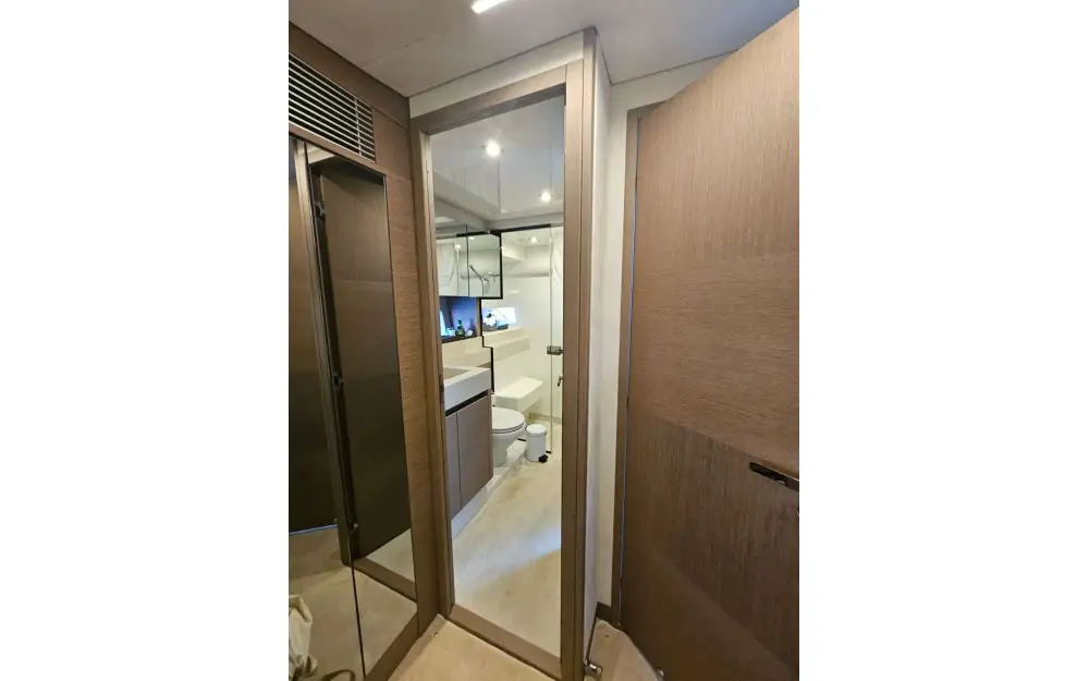 slider 22 Jeanneau Prestige 590