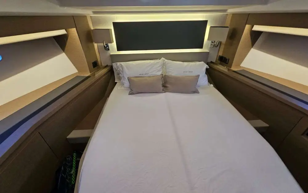 slider 26 Jeanneau Prestige 590