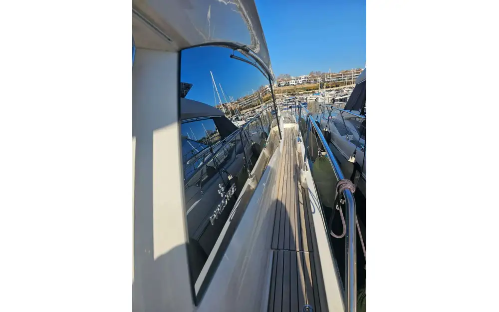 slider 2 Jeanneau Prestige 590