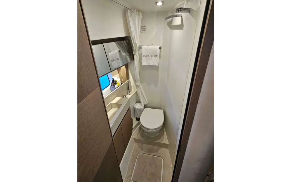 slider 34 Jeanneau Prestige 590 - null