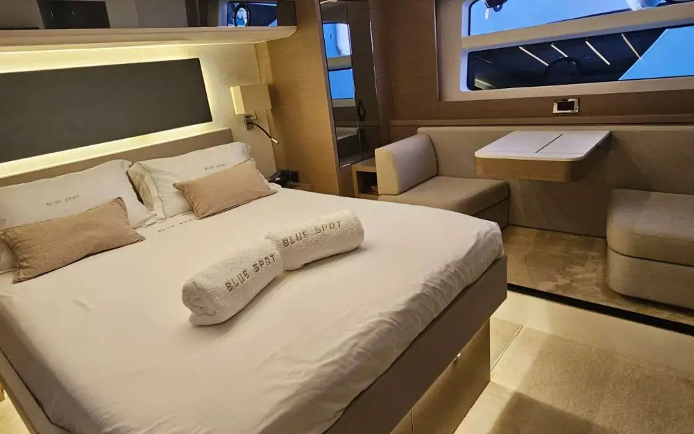 slider 38 Jeanneau Prestige 590