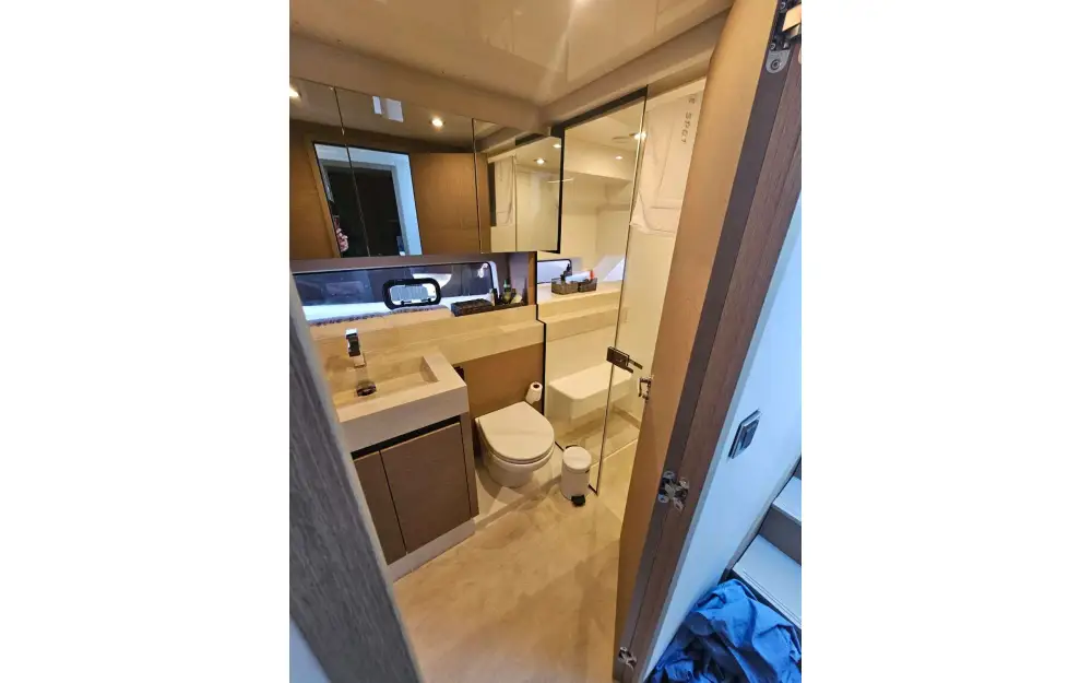 slider 45 Jeanneau Prestige 590