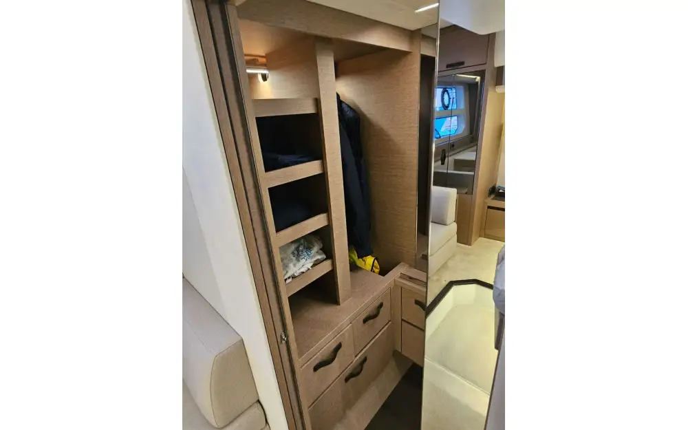 slider 50 Jeanneau Prestige 590