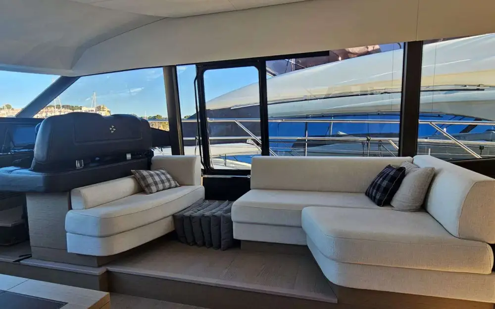 slider 53 Jeanneau Prestige 590