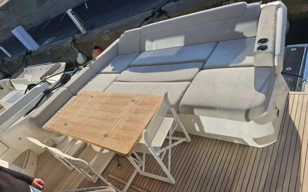 slider 5 Jeanneau Prestige 590
