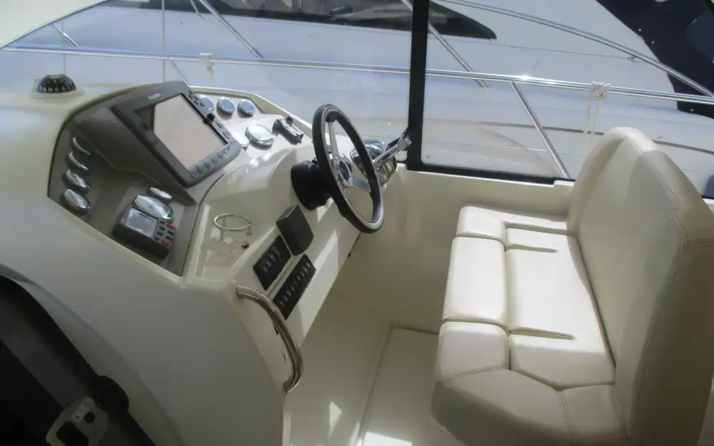 slider 18 Jeanneau Prestige 38 S
