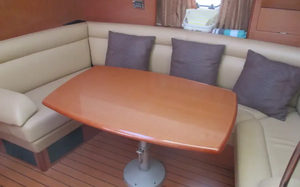 slider 1 Jeanneau Prestige 38 S