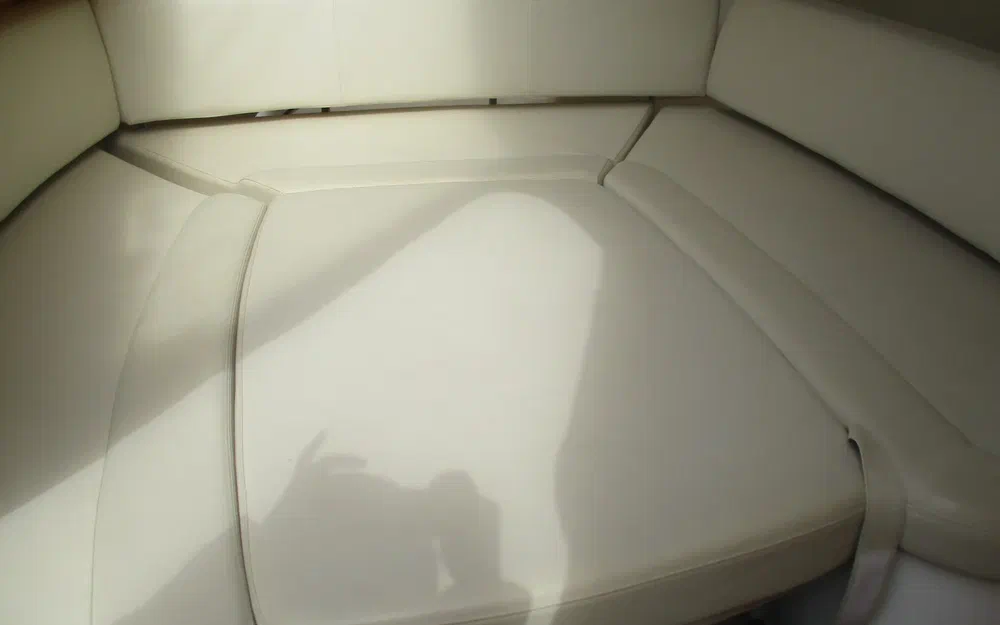 slider 4 Jeanneau Prestige 38