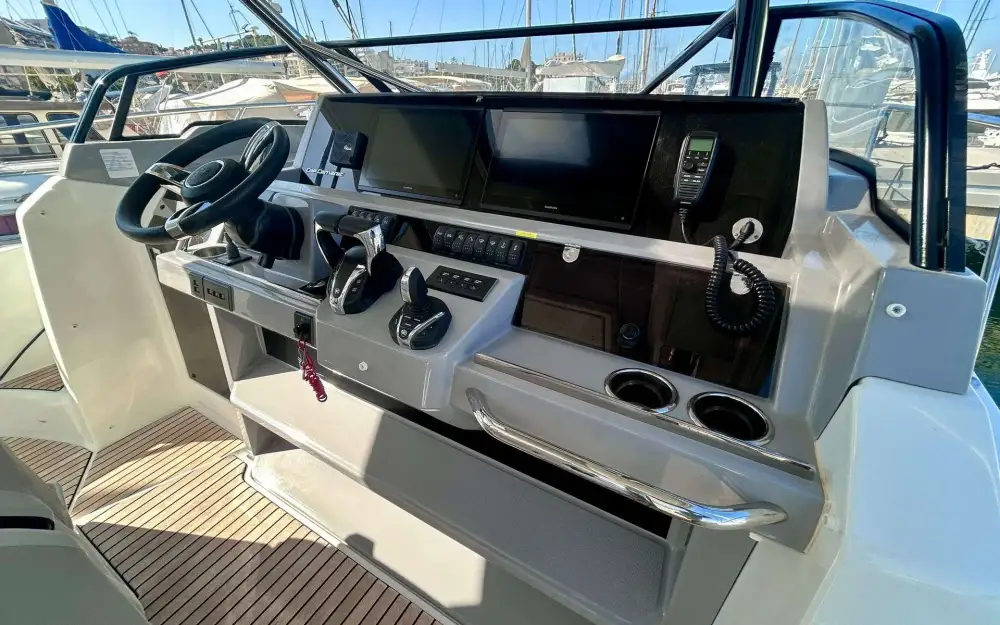 slider 7 Jeanneau Cap Camarat 12.5 WA
