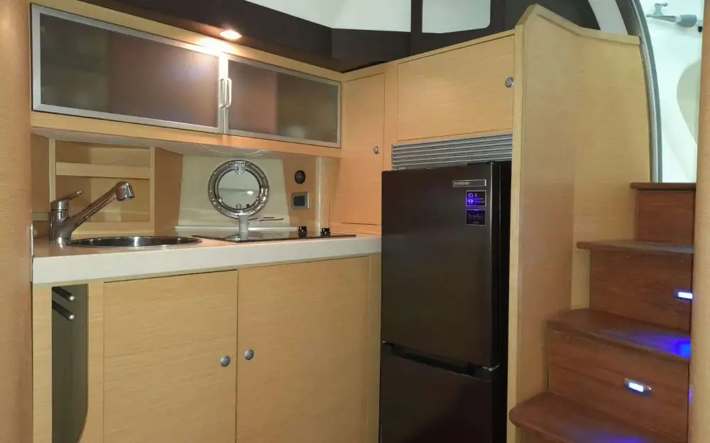slider 4 Cranchi Mediterranee 43 Hard Top