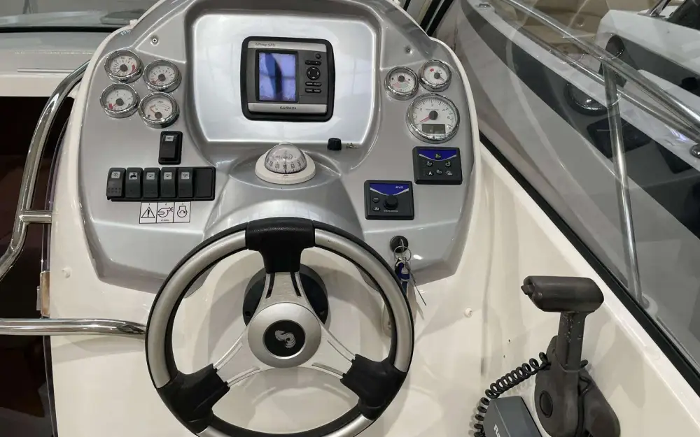 slider 12 Beneteau Monte Carlo 27
