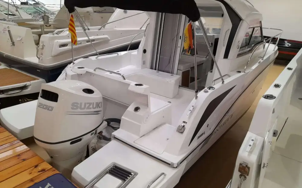 slider 11 Beneteau Antares 8 OB