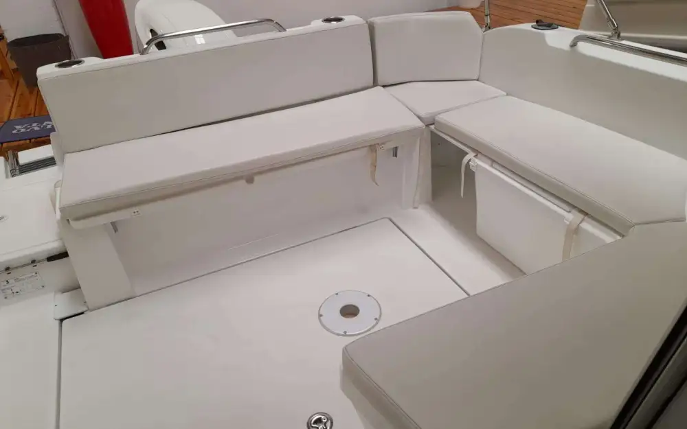 slider 13 Beneteau Antares 8 OB