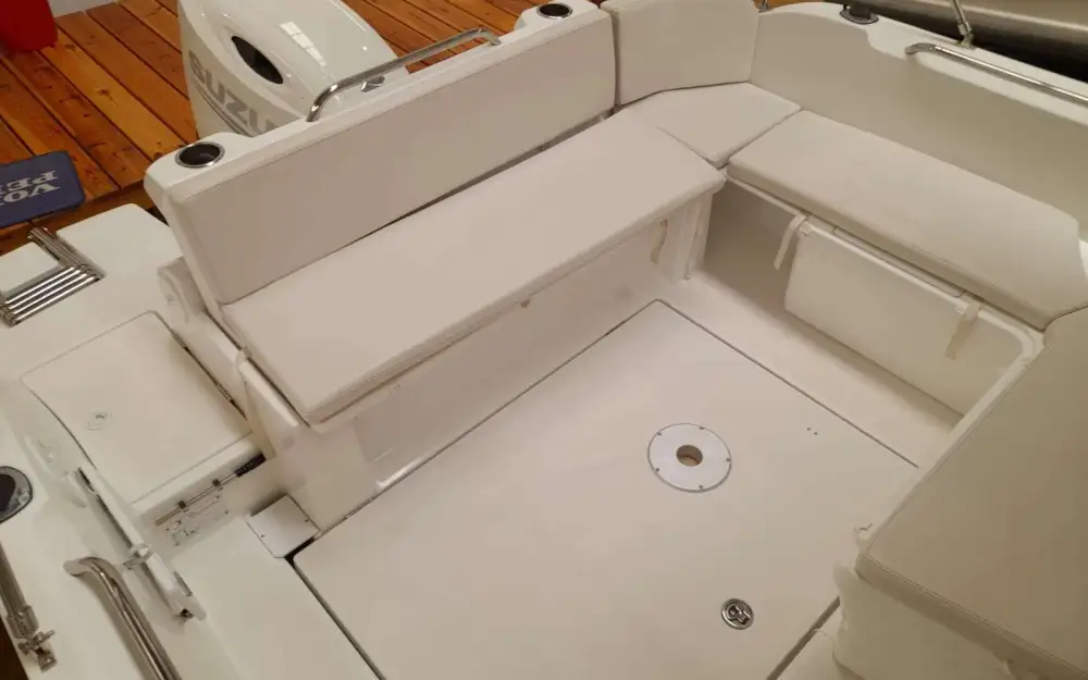 slider 16 Beneteau Antares 8 OB