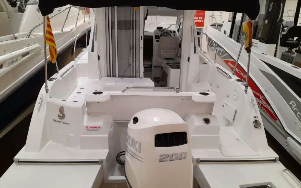slider 8 Beneteau Antares 8 OB