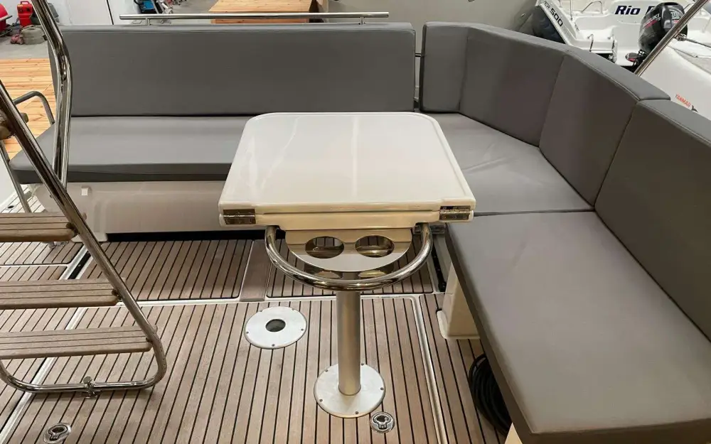 slider 15 Beneteau Antares 11 Fly