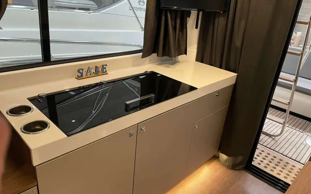 slider 16 Beneteau Antares 11 Fly