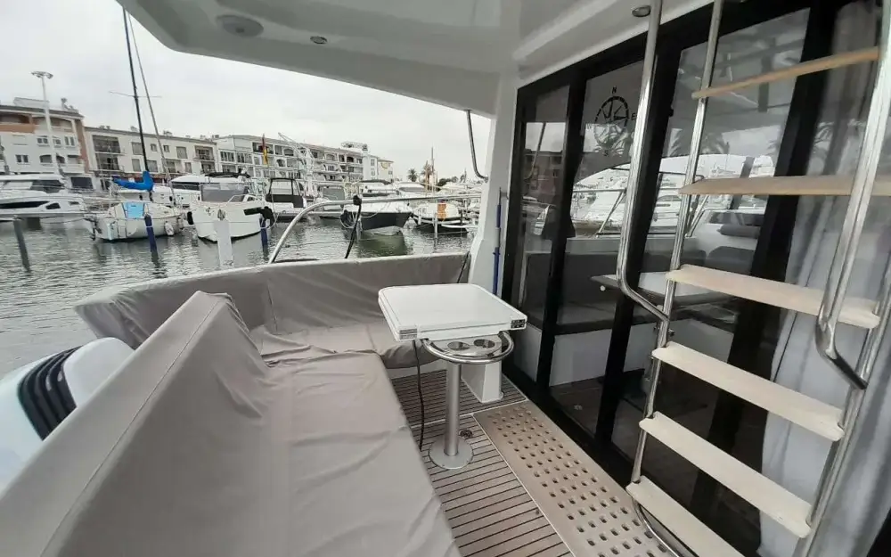 slider 21 Beneteau Antares 11 Fly