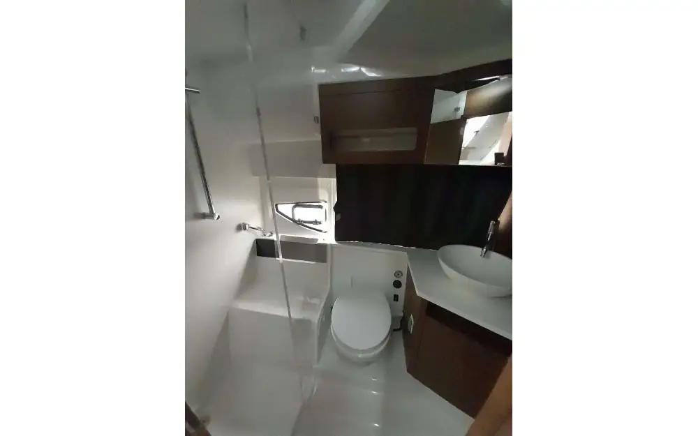 slider 22 Beneteau Antares 11 Fly