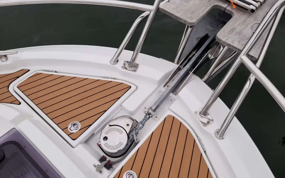 slider 25 Beneteau Antares 11 Fly
