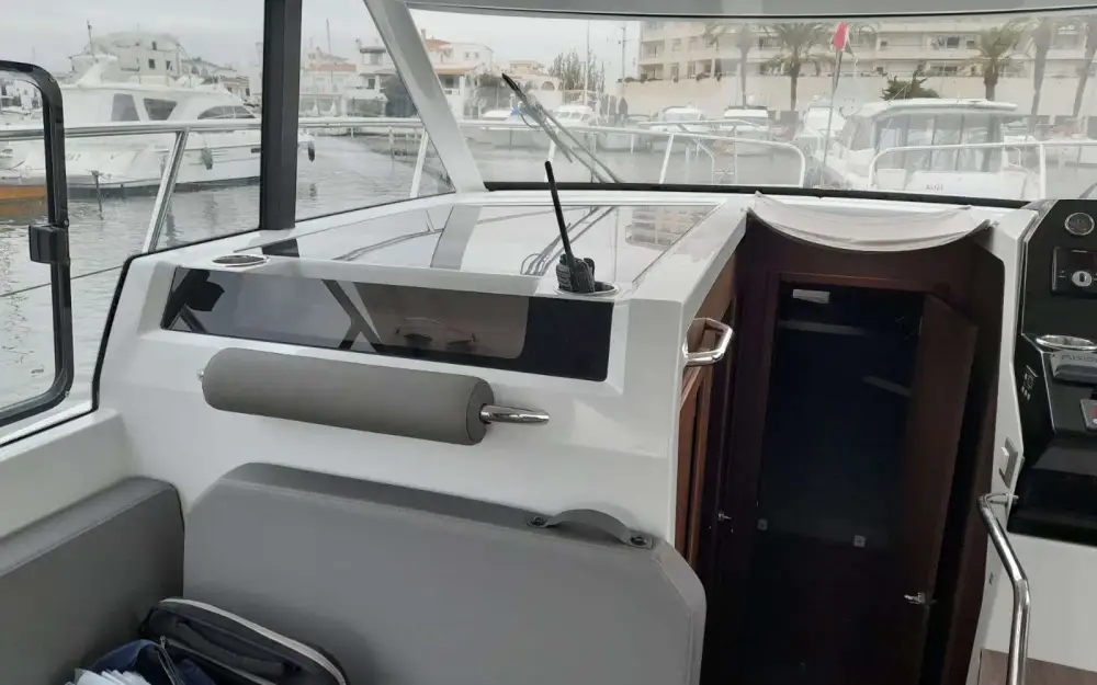 slider 28 Beneteau Antares 11 Fly