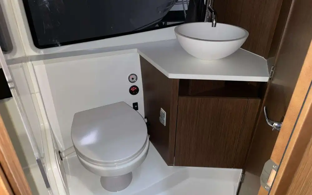 slider 30 Beneteau Antares 11 Fly
