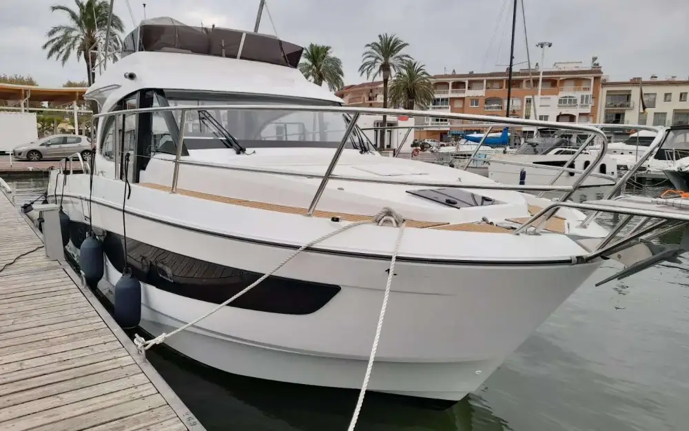slider 31 Beneteau Antares 11 Fly