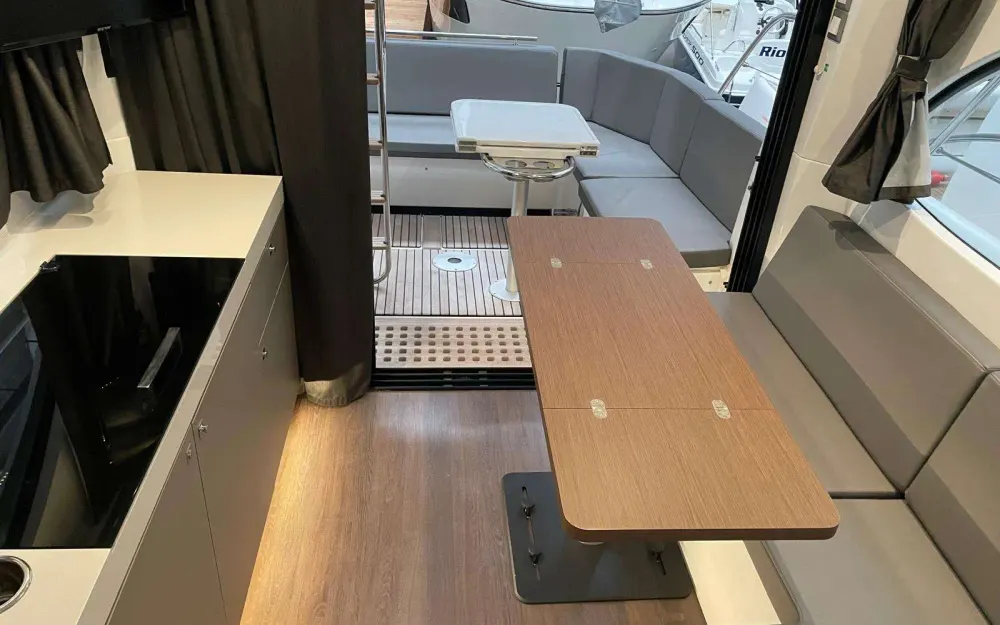 slider 4 Beneteau Antares 11 Fly - null