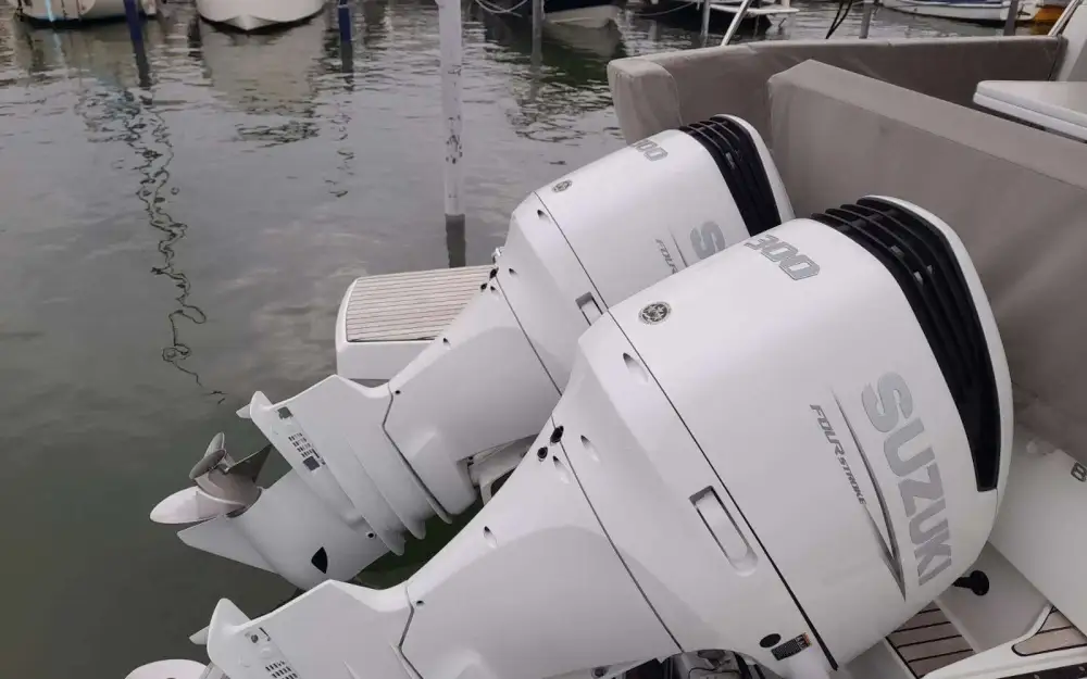 slider 6 Beneteau Antares 11 Fly