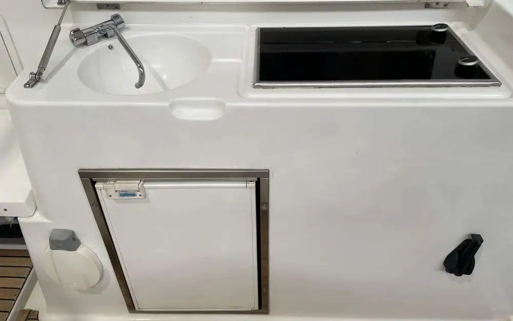slider 9 Beneteau Monte Carlo 27