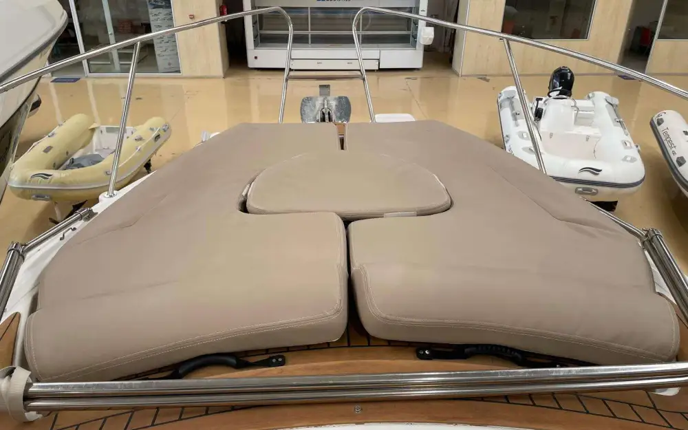 slider 13 Beneteau Monte Carlo 27