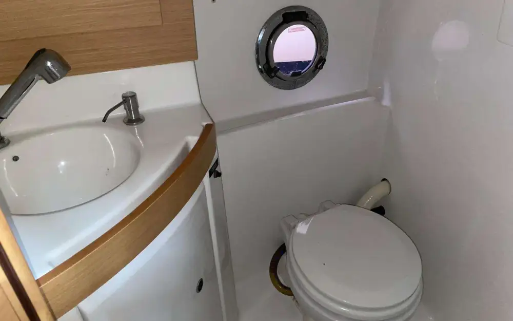 slider 2 Beneteau Monte Carlo 27