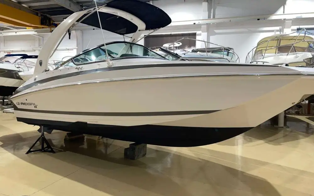 slider 0 Regal  24 Fastdeck