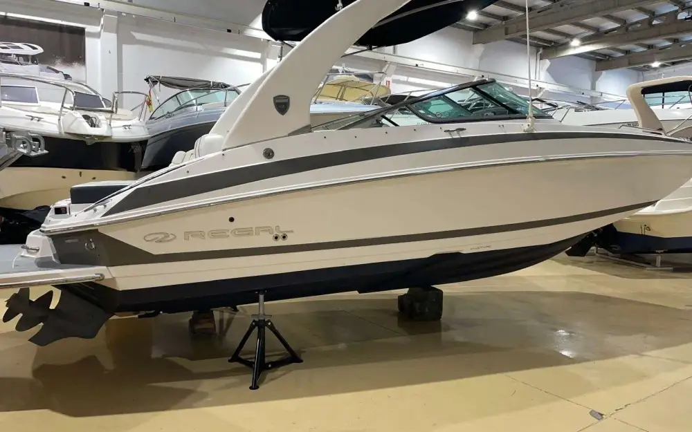 slider 7 Regal  24 Fastdeck