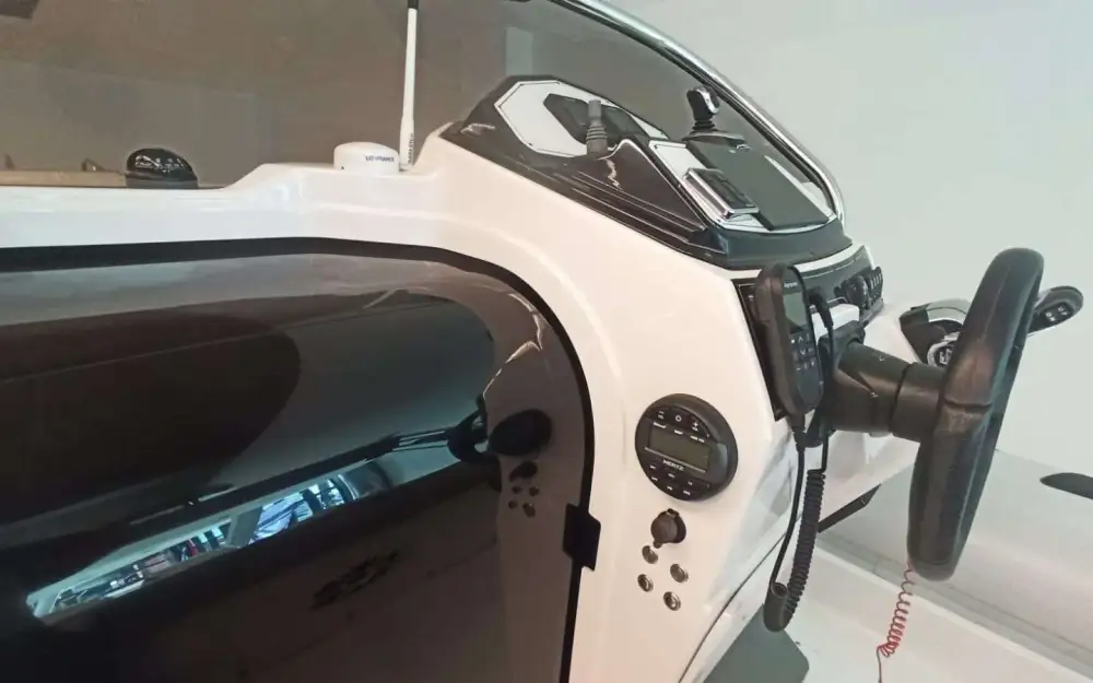 slider 12 Ranieri Cayman 31 Sport Touring
