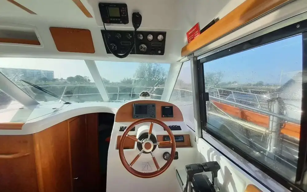 slider 13 Jeanneau Merry Fisher 610