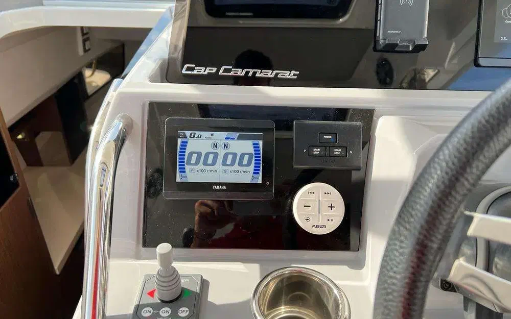 slider 25 Jeanneau Cap Camarat 10.5 WACap Camarat 10.5 Wa Serie 2