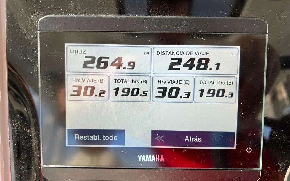 slider 27 Jeanneau Cap Camarat 10.5 WA