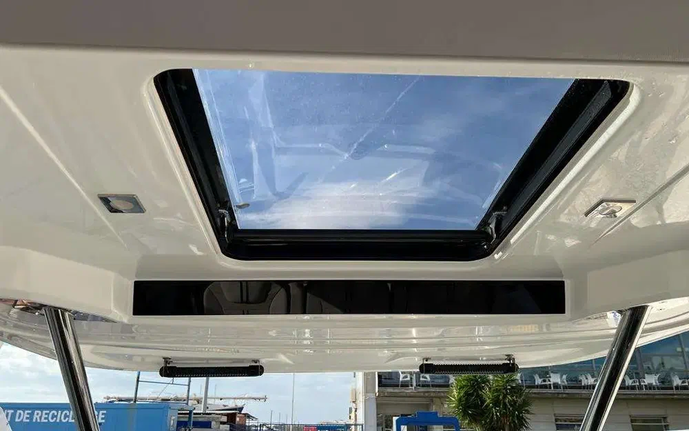 slider 4 Jeanneau Cap Camarat 10.5 WA