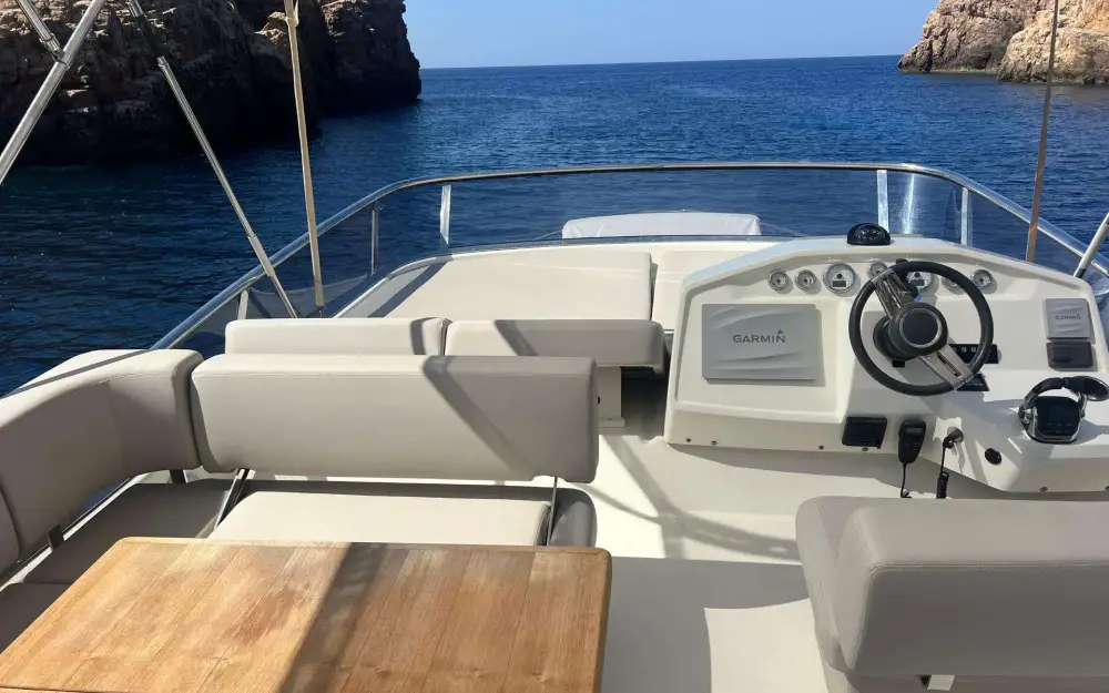 slider 12 Cranchi E 52 F