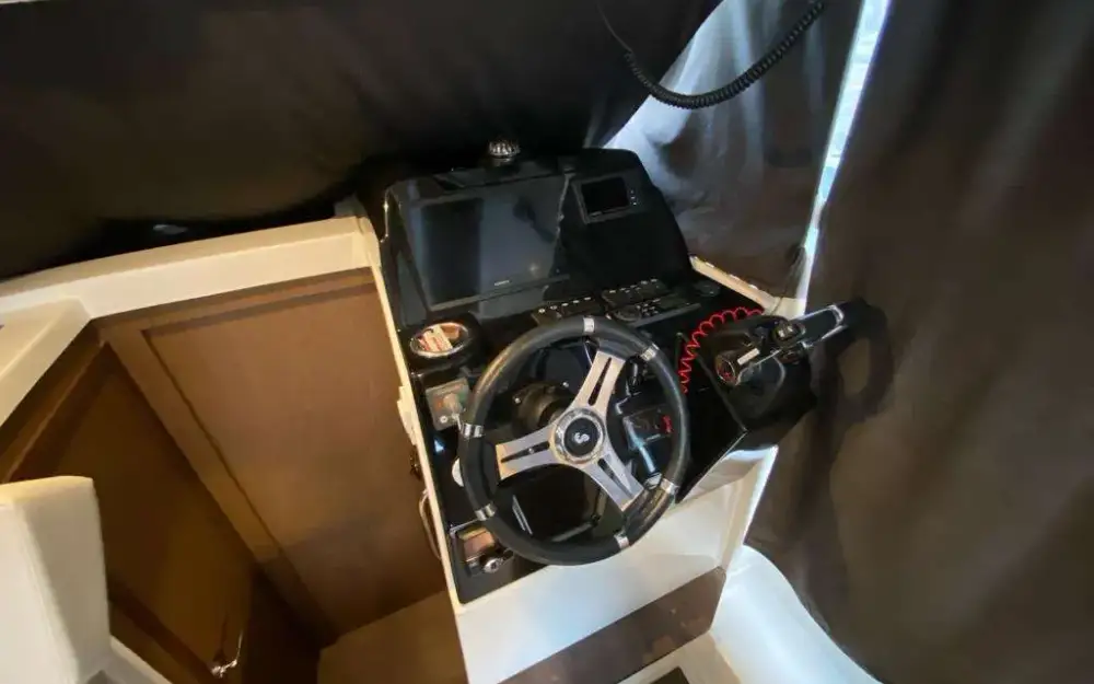 slider 2 Beneteau Antares Serie 9