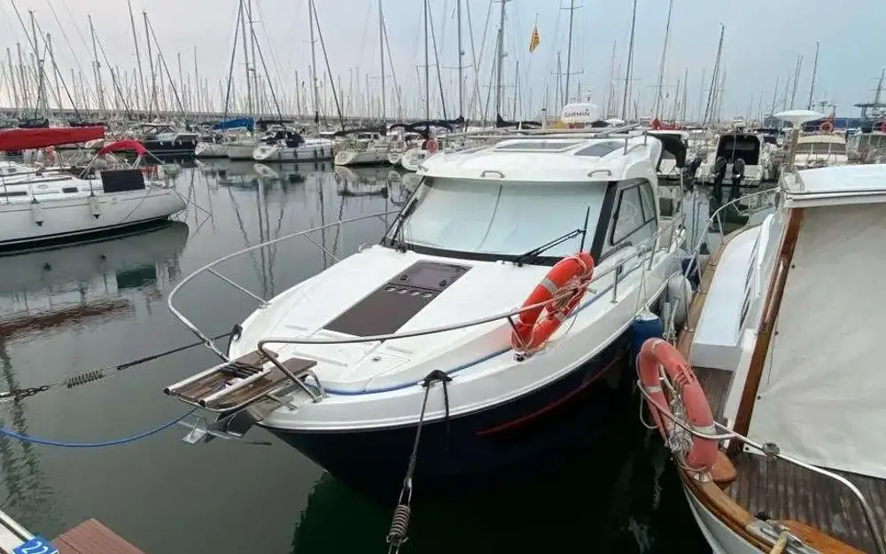 slider 3 Beneteau Antares Serie 9