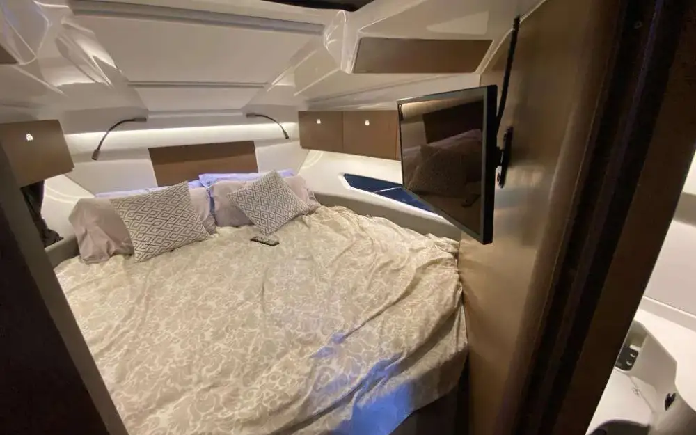 slider 5 Beneteau Antares Serie 9