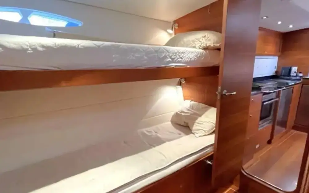 slider 4 X-Yachts X-65