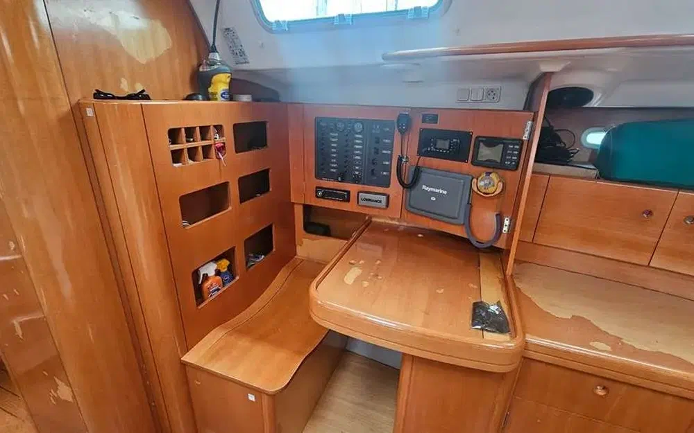 slider 1 Beneteau FIRST 44.7 RED DEVIL