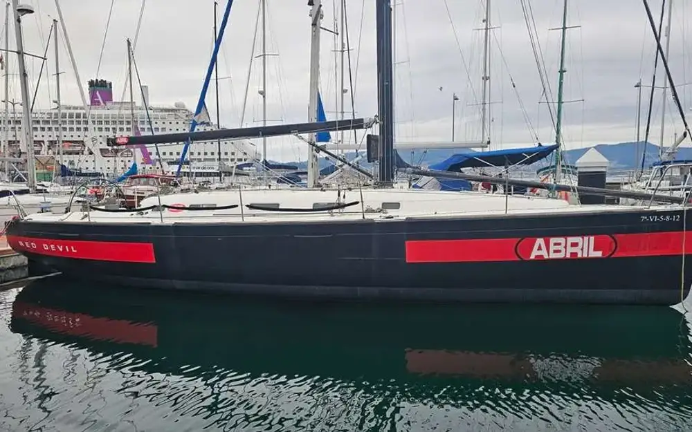 slider 28 Beneteau First 44.7