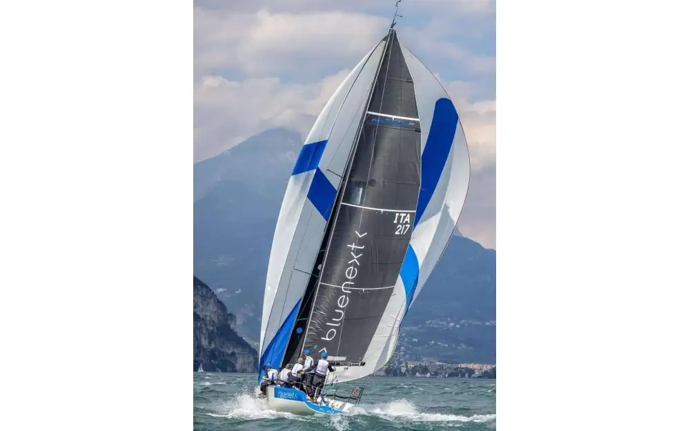 slider 5 Melges  32