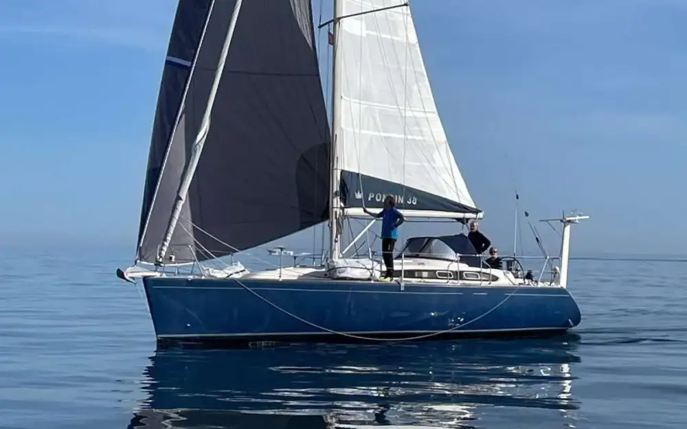 slider 0 Poncin Yachts Diva 38
