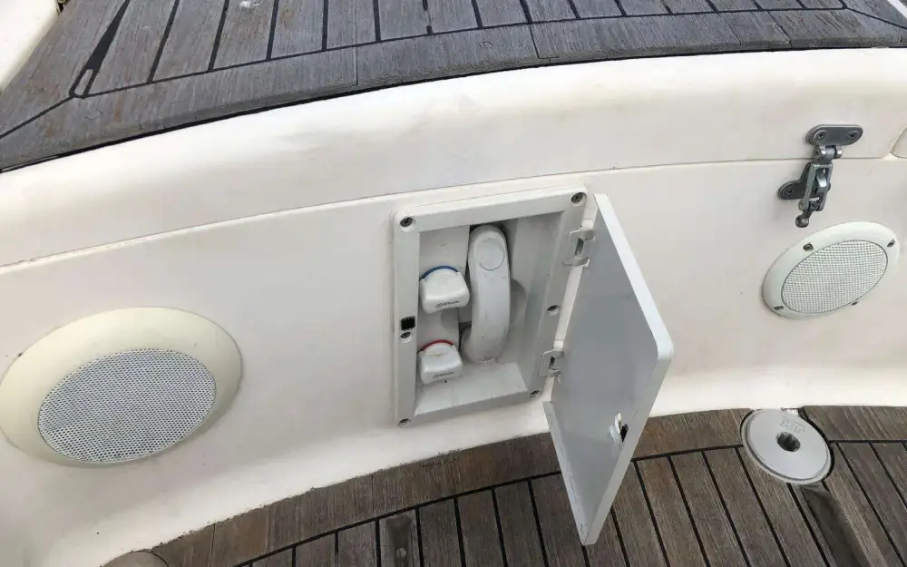 slider 11 Poncin Yachts Diva 38
